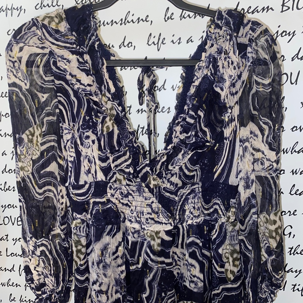 NEW Printer Johnson Long-Sleeve V-Neck Textured Midi Dress - Picture 4 of 9